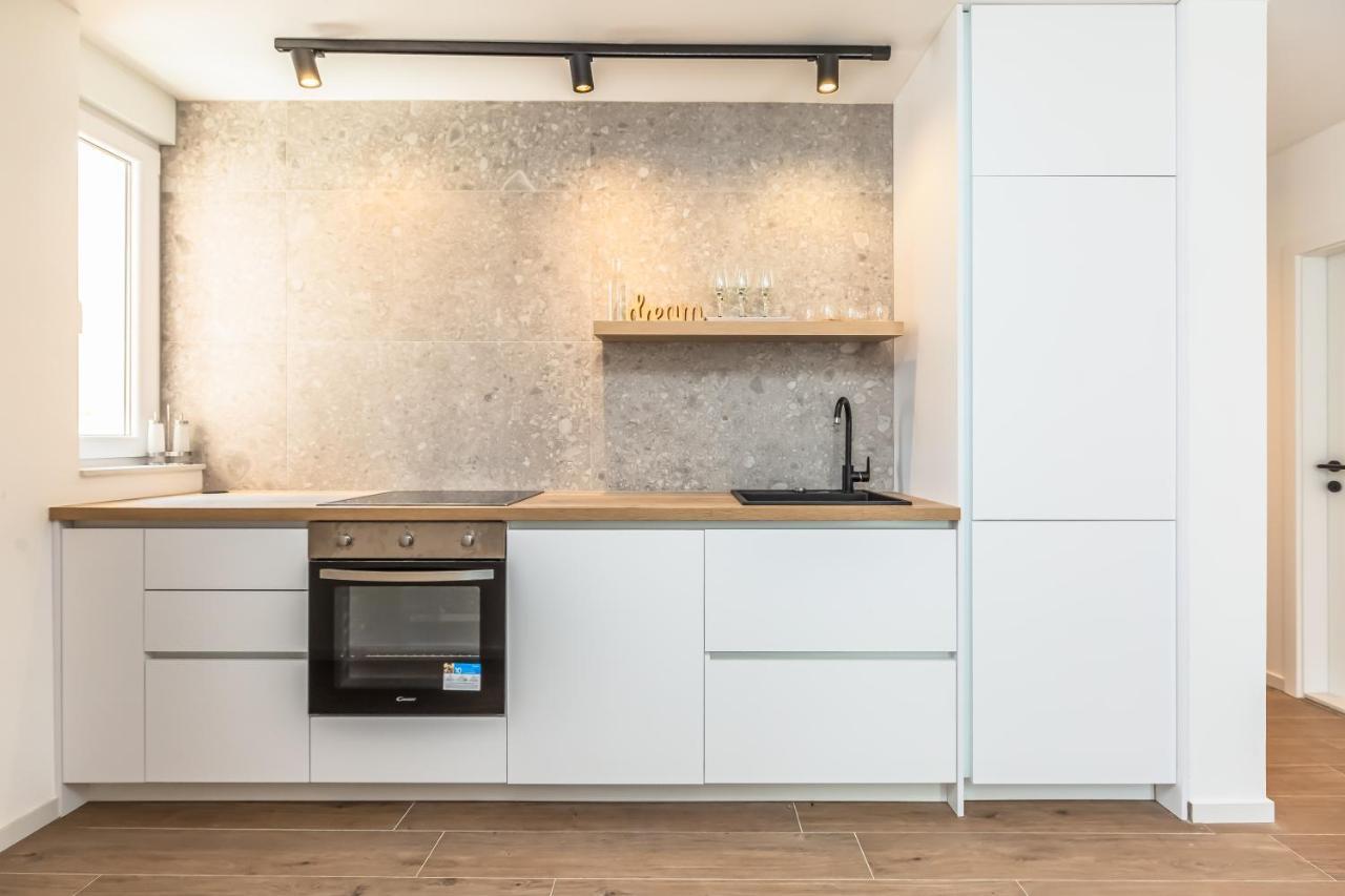 Vogue Apartments أوميس المظهر الخارجي الصورة