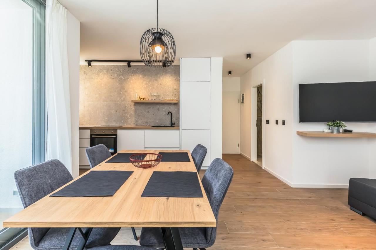 Vogue Apartments أوميس المظهر الخارجي الصورة