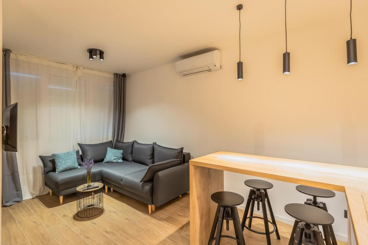 Vogue Apartments أوميس المظهر الخارجي الصورة